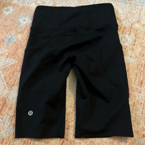 Lululemon Fast And Free Short 10" *Non-Reflective Black W7AY7S size 4 - Picture 4 of 7